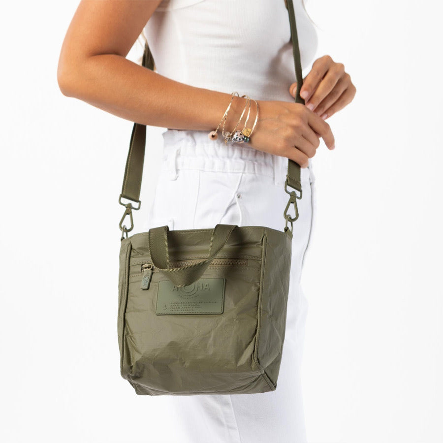 Crossbody - Monochrome